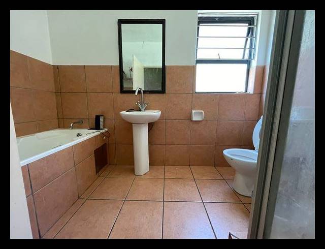 2 BEDROOM APARTMENT FOR SALE IN AUCKLAND PARK